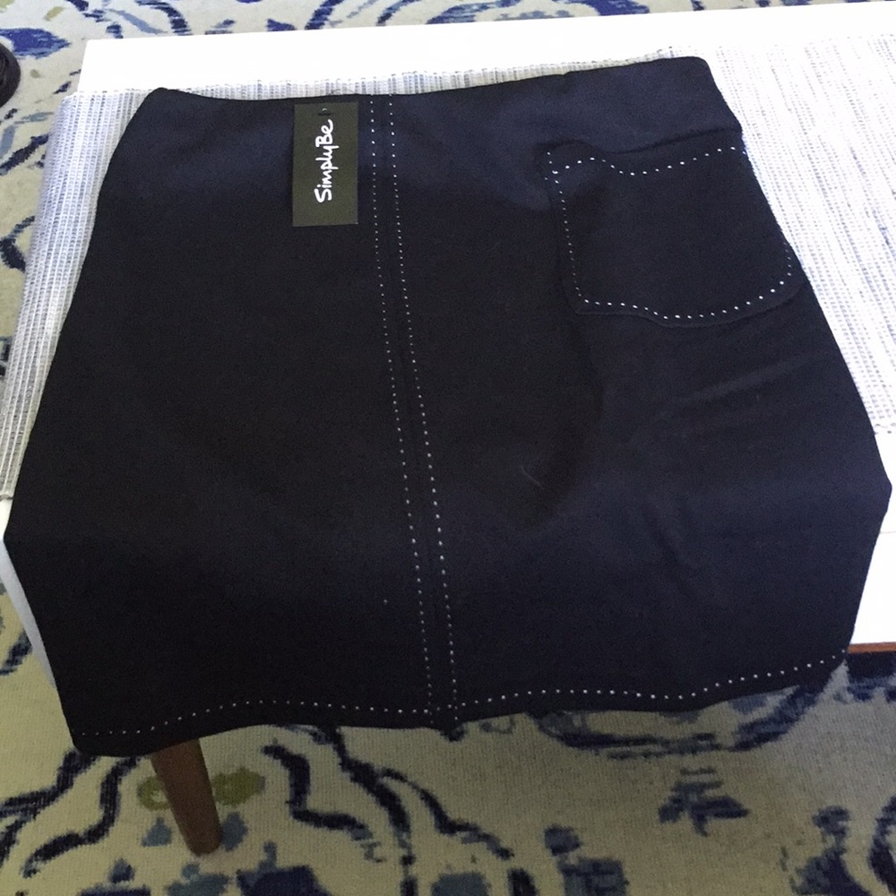 Simply Be Black a line skirt with white stitching